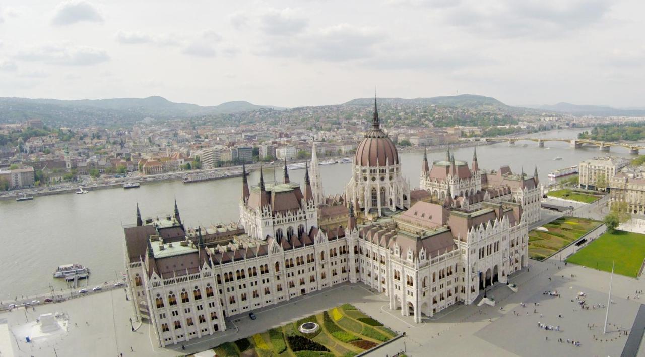 Little Americas Parliament Apts Budapest Exterior foto