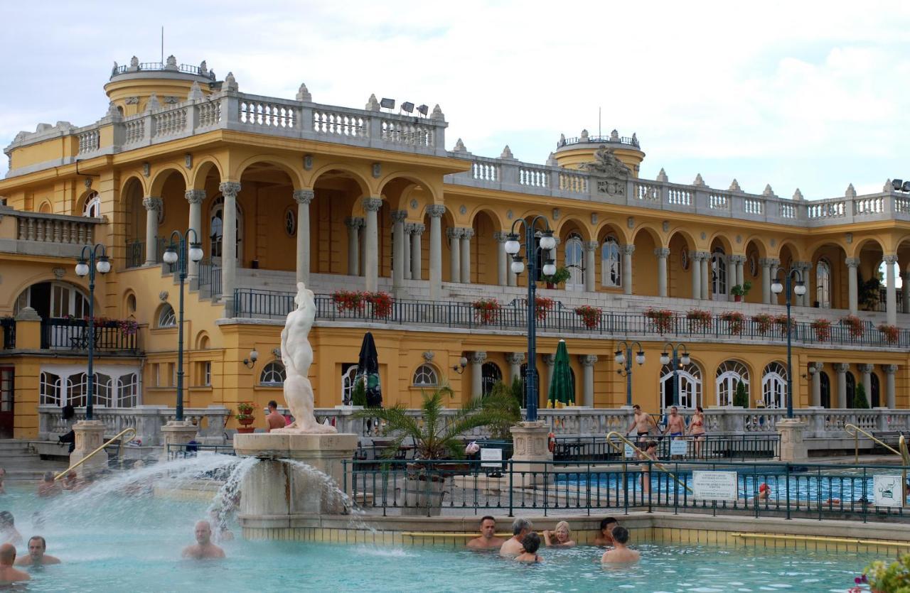 Little Americas Parliament Apts Budapest Exterior foto